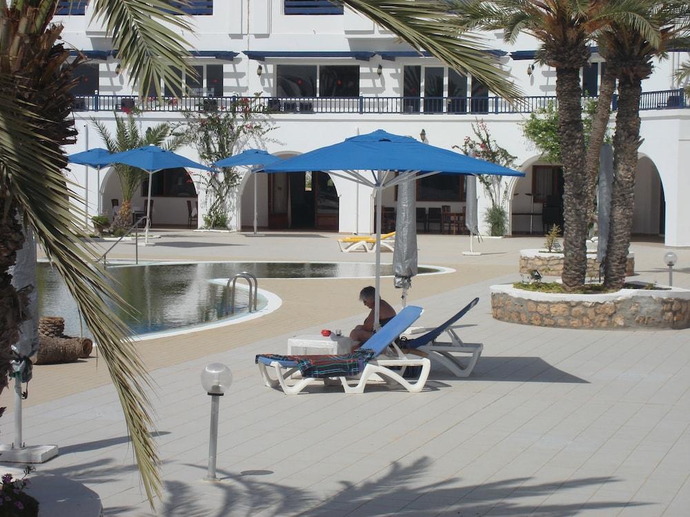 Le Grand Hotels Des Thermes Mezraia Exterior photo
