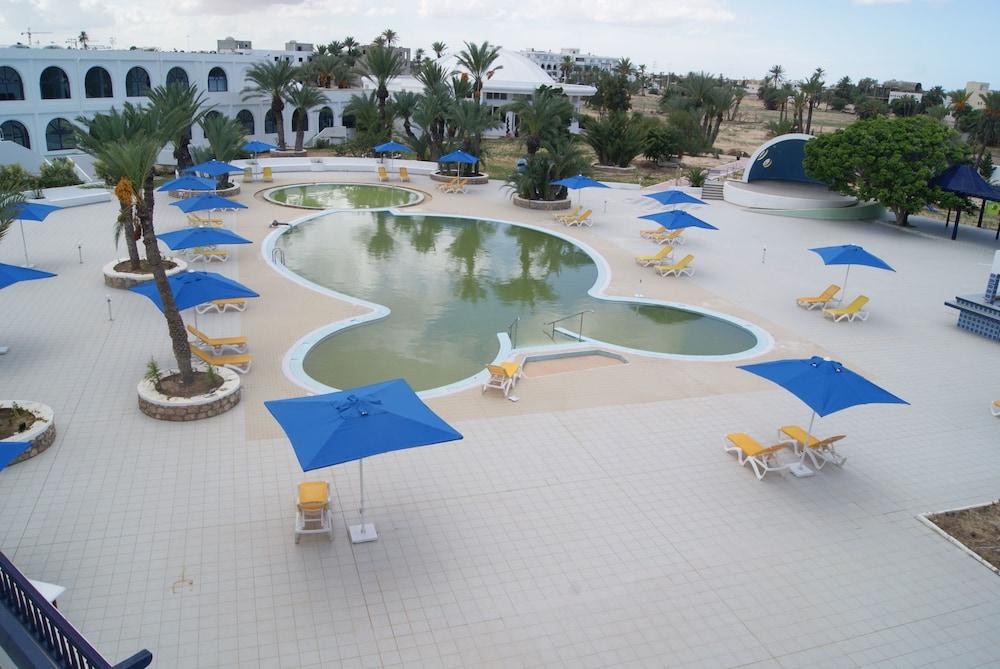 Le Grand Hotels Des Thermes Mezraia Exterior photo